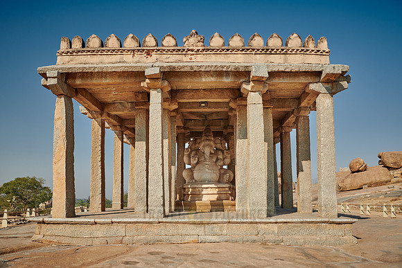 Sasivekalu Ganesha monument