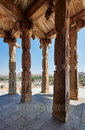 outside view of Kadalekalu Ganesha temple, Hampi