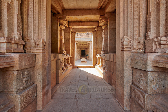 Hazara Rama temple, Hampi