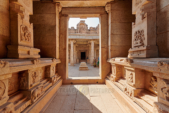 Hazara Rama temple, Hampi