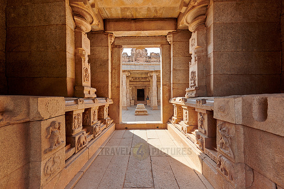 Hazara Rama temple, Hampi