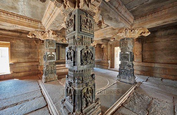Hazara Rama temple, Hampi