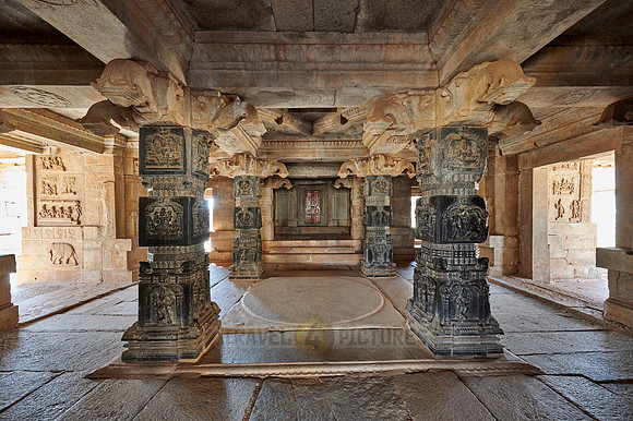 Hazara Rama temple, Hampi