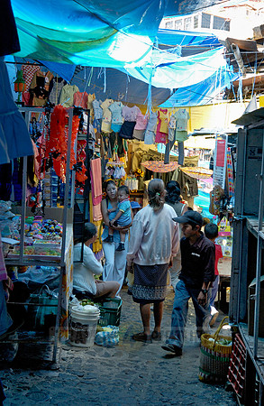 Market scene in Taxco