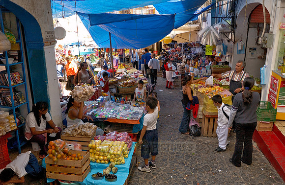 Market scene in Taxco