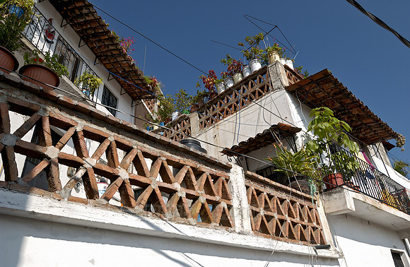 typical building in Taxco