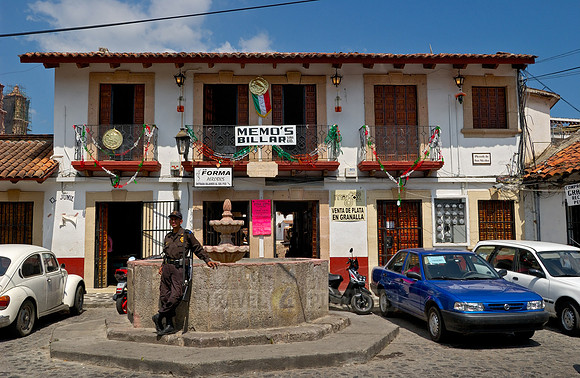 typical building in Taxco