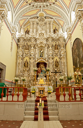 High altar richly decorated with stucco