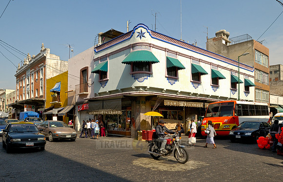 typical facade with colonial flair in Puebla