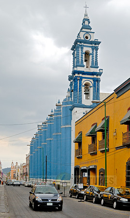 typical facade with colonial flair in Puebla