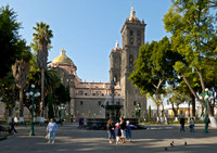Exterior shot of Catedral de Puebla