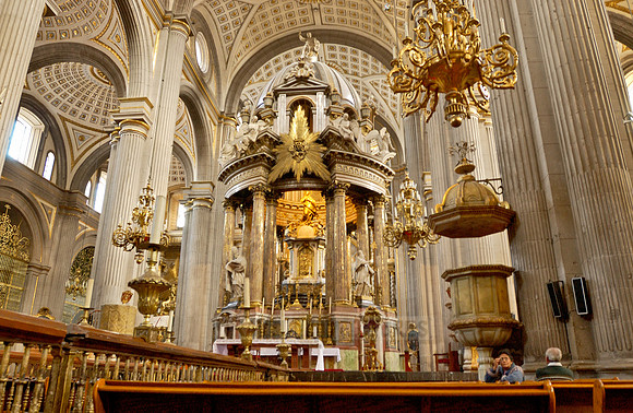 interior shot of Catedral de Puebla