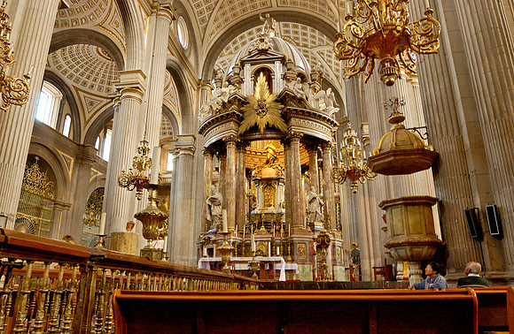 interior shot of Catedral de Puebla