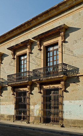 typical colonial house facades