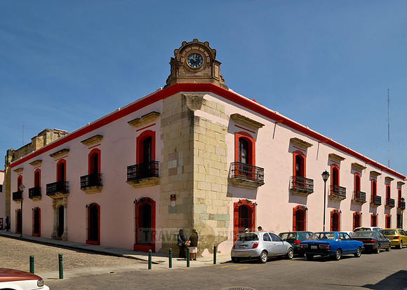 typical colonial house facades