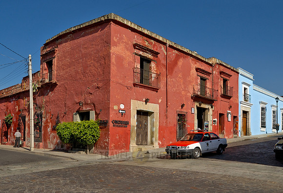 typical colonial house facades
