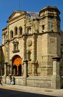 Exterior shot of La Compania de Jesus