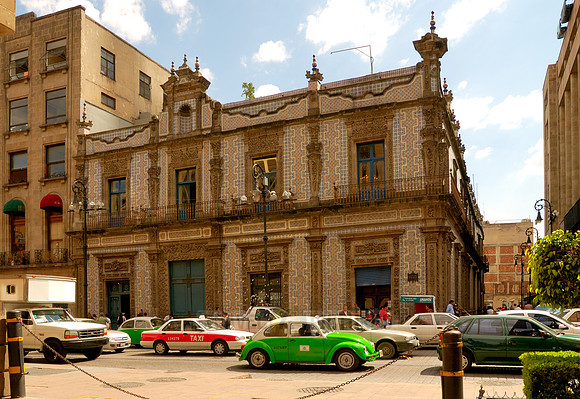 Casa de los Azulejos