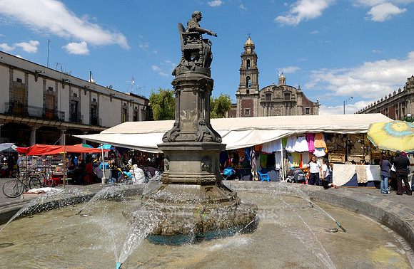 Fountain in Plaza Santo Domingo