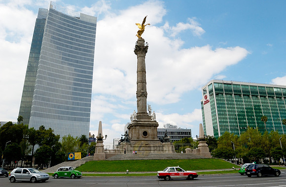Independence Monument El Angel with surrounding office buildings
