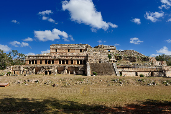 Maya ruin Sayil