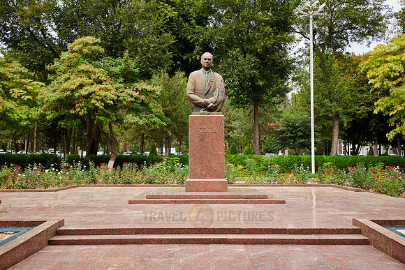 Monument Sharaf Rashidov First Secretary of the Central Committee of the Communist Party of Uzbekistan