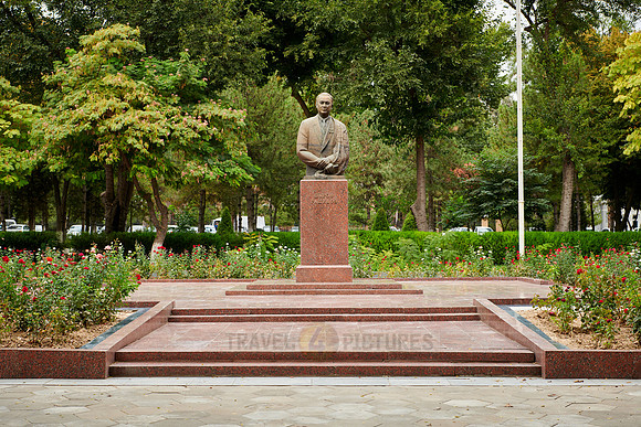 Monument Sharaf Rashidov First Secretary of the Central Committee of the Communist Party of Uzbekistan