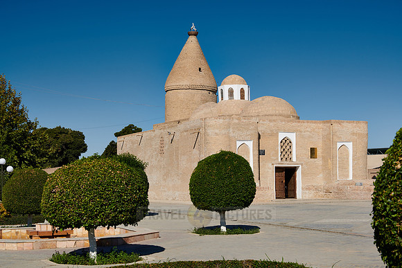 Chashma-Ayub Mausoleum