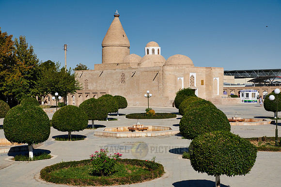 Chashma-Ayub Mausoleum