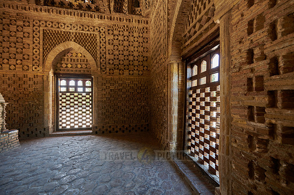 interior shot of the Ismail Samani Mausoleum