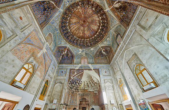 interior shot of Hoja Zayniddin Mosque