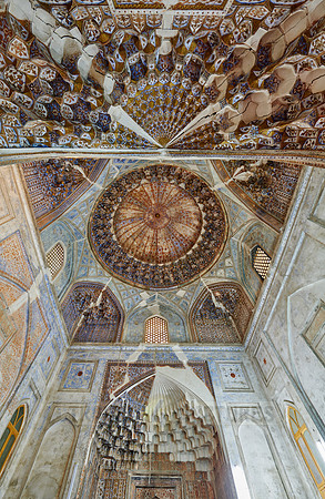 interior shot of Hoja Zayniddin Mosque