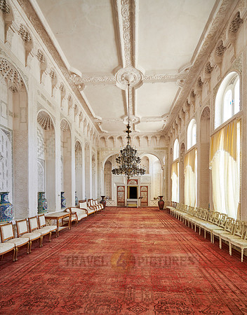 white hall in Summer Residential Palace Sitorai Mohi Khosa