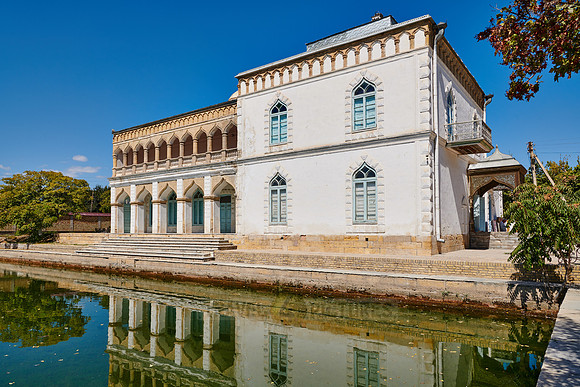 Harem with swimming pool in Summer Residential Palace Sitorai Mohi Hossa