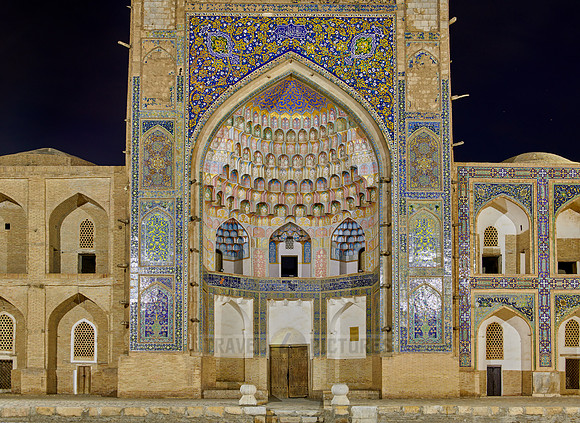 night shot of illuminated Abdul Aziz Khan or Abdulaziz Khan Madrassa