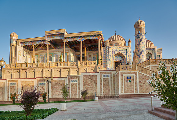 Burial site of Islom Karimov, Samarkand