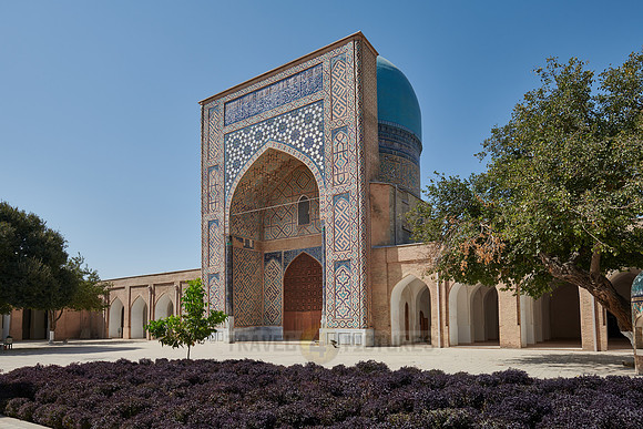 Kok Gumbaz Mosque inside Ancient complex Dorut Tilavat
