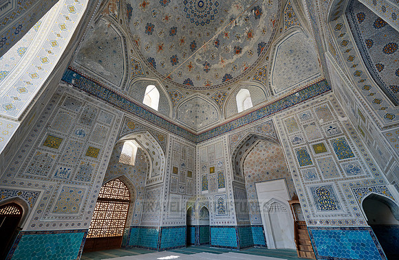 interior shot of Kok Gumbaz Mosque inside Ancient complex Dorut Tilavat