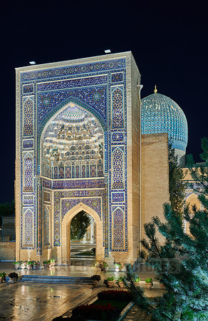 illuminated Amir-Timur-Mausoleum