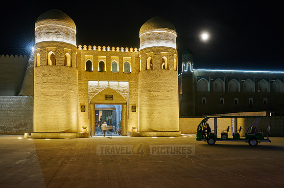 West Gate or Ota-Darvoza of Itchan-Kala