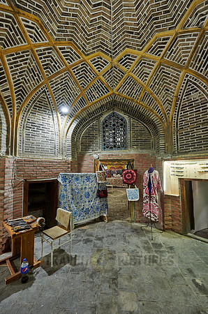 souvenir shop inside Kukeldash Madrassa