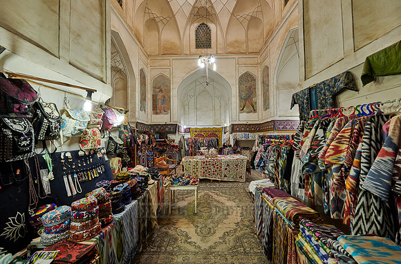 souvenir shop inside Kukeldash Madrassa
