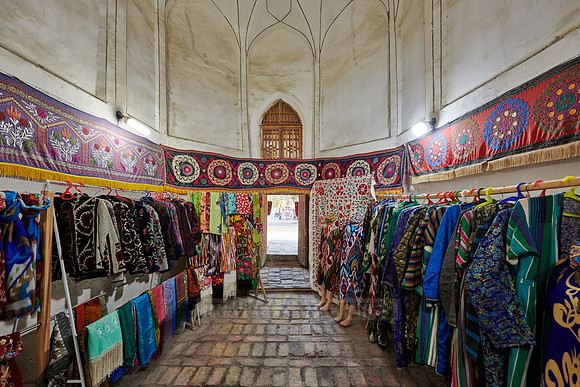souvenir shop inside Kukeldash Madrassa