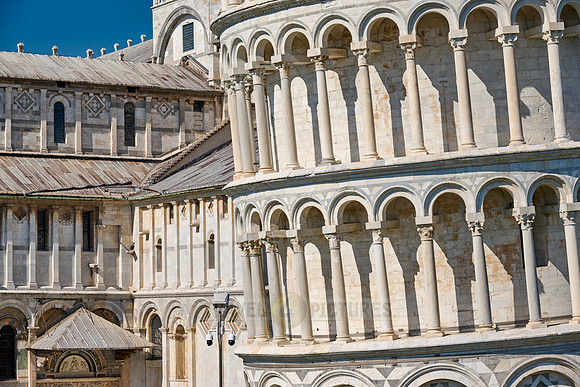 Detail des Schiefer Turm von Pisa  |detail of Leaning Tower of Pisa|