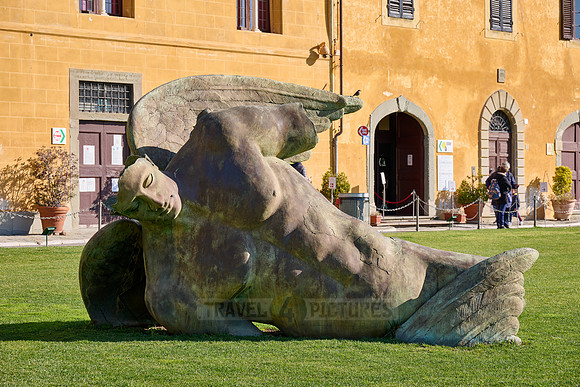bronce sculpture Angelo Caduto, the Fallen Angel by Igor Mitoray
