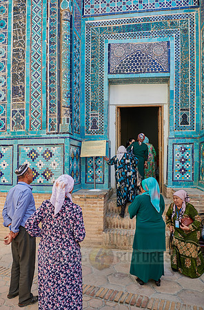 local tourists in necropolis Shah-i-Zinda