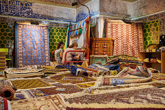 carpet weaving inside Sher-Dor Madrasah