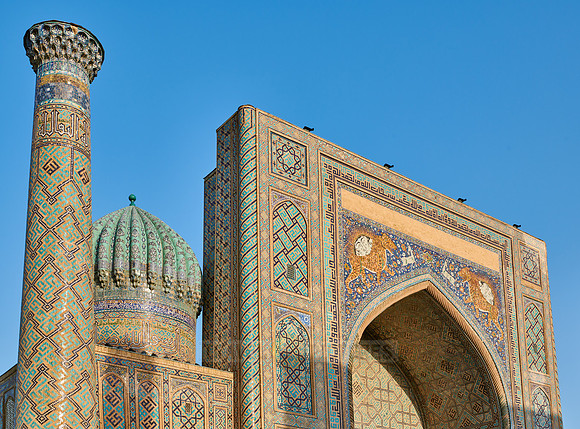 Sher-Dor-Madrasah in famous Registan