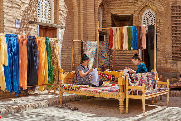Manufacture of silk carpets in carpet weaving, Itchan-Kala