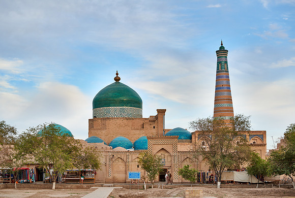 Pakhlavan Makhmoud Mausoleum and Islam Khoja Minaret